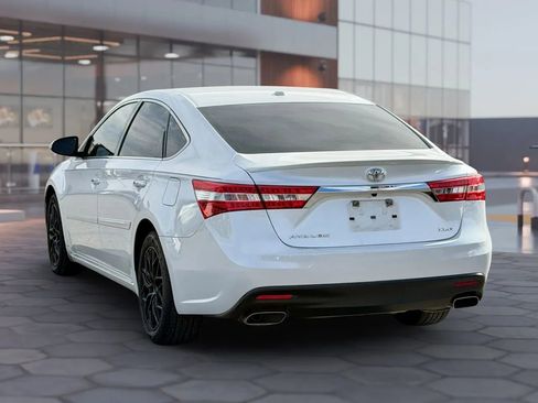 Used 2015 Toyota Avalon XLE FWD image 9