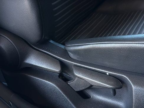 Used 2022 Toyota Camry SE FWD image 8