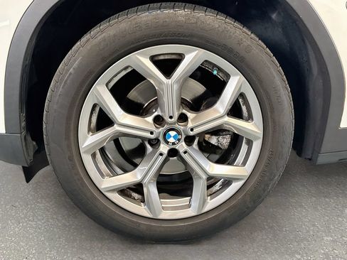 Used 2022 BMW X4 xDrive30i w/ Premium Package 2 AWD/4WD image 32