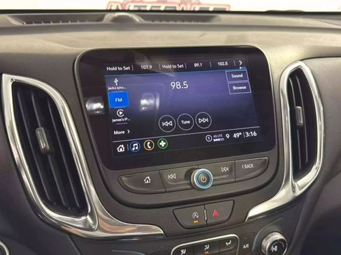 Used 2024 Chevrolet Equinox LT image 18