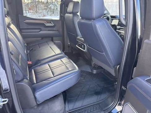 Used 2022 Chevrolet Silverado 1500 High Country w/ High Country Premium Package AWD/4WD image 14
