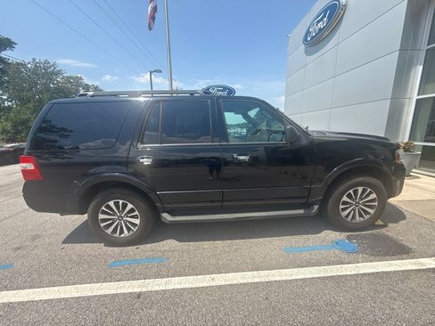 Used 2017 Ford Expedition XLT RWD image 8