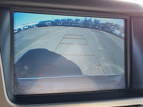 Used 2018 GMC Yukon Denali image 25