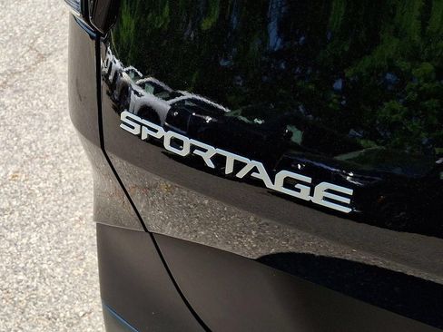 Used 2023 Kia Sportage X-Line w/ X-Line Premium Package AWD/4WD image 35