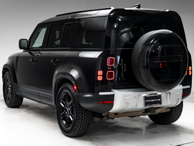 Used 2025 Land Rover Defender 110 S AWD/4WD image 3