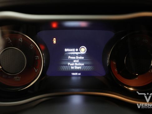 Used 2023 Dodge Challenger SRT Hellcat RWD image 10
