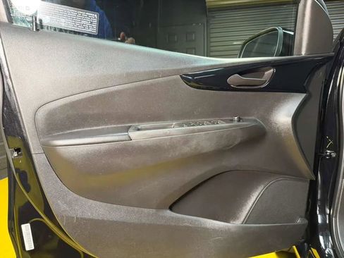 Used 2020 Chevrolet Spark LT image 24