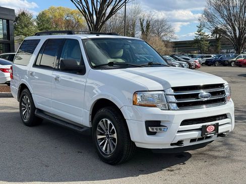 Used 2015 Ford Expedition XLT AWD/4WD image 4