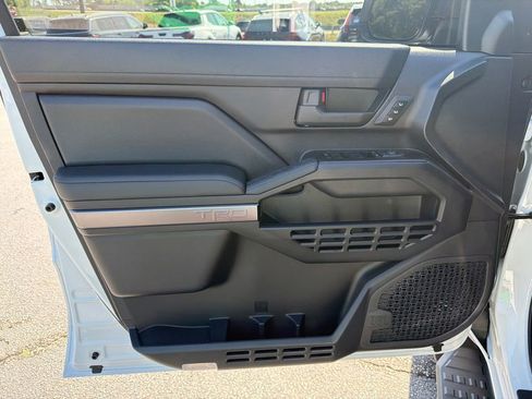 Used 2026 Toyota 4Runner TRD Off-Road Premium AWD/4WD image 10