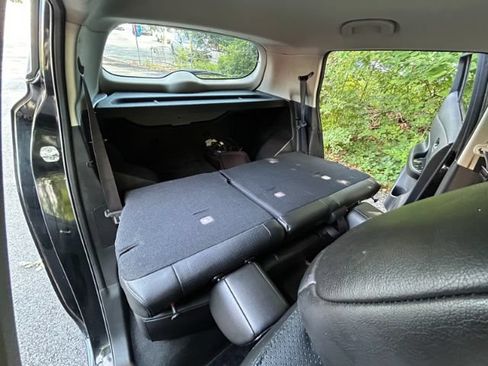 Used 2015 Nissan Leaf SL FWD image 28