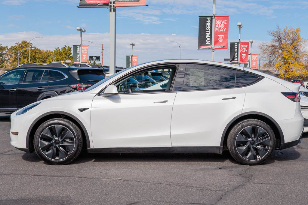 Used 2023 Tesla Model Y Long Range AWD/4WD image 15