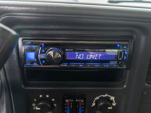 Used 2003 GMC Sierra 1500 SLE image 16