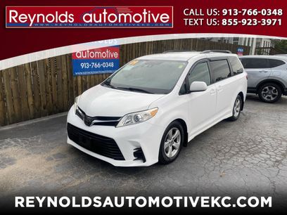 Used 2019 Toyota Sienna LE
