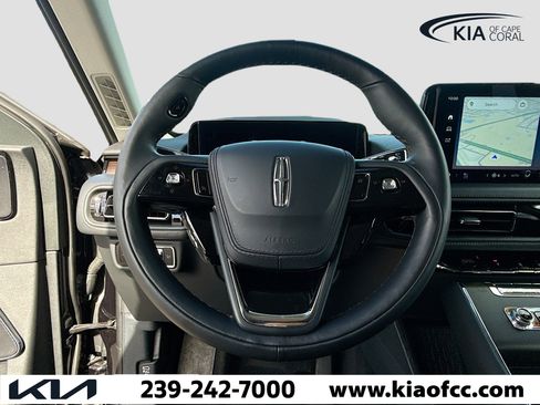 Used 2025 Lincoln Aviator Reserve image 41