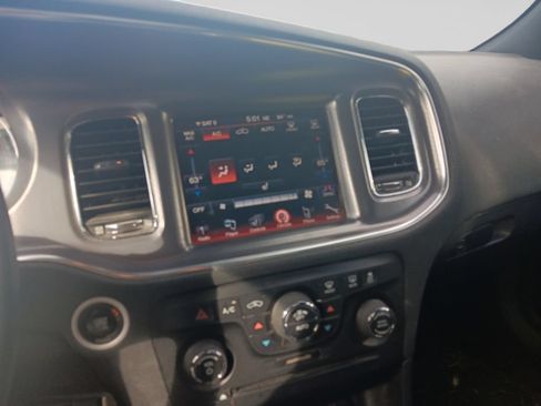 Used 2014 Dodge Charger SXT RWD image 13