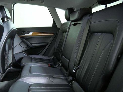 Used 2023 Audi Q5 2.0T Premium w/ Convenience Package image 15