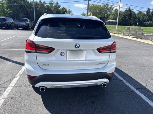 Used 2021 BMW X1 xDrive28i AWD/4WD image 4