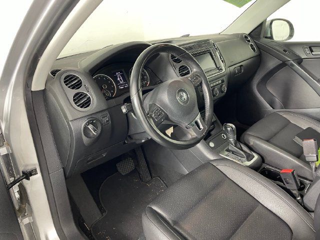 Used 2017 Volkswagen Tiguan Wolfsburg Edition AWD/4WD image 3