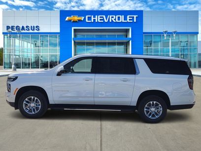 New 2026 Chevrolet Suburban LT w/ Comfort Package