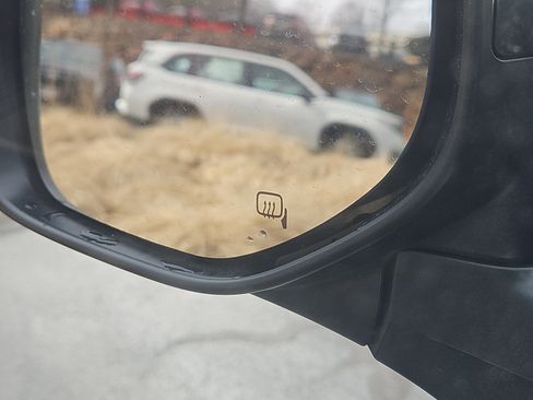 Certified 2025 Subaru Outback Premium image 14