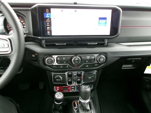 New 2026 Jeep Wrangler Unlimited Rubicon image 15