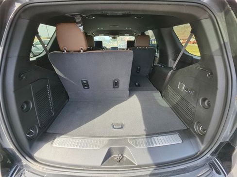 Used 2024 Chevrolet Tahoe High Country w/ Advanced Technology Package image 22