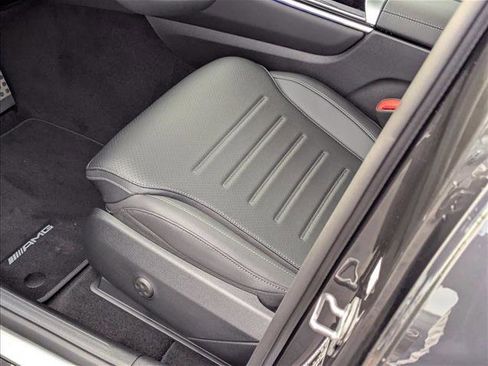 Used 2026 Mercedes-Benz GLC 300 4MATIC image 4