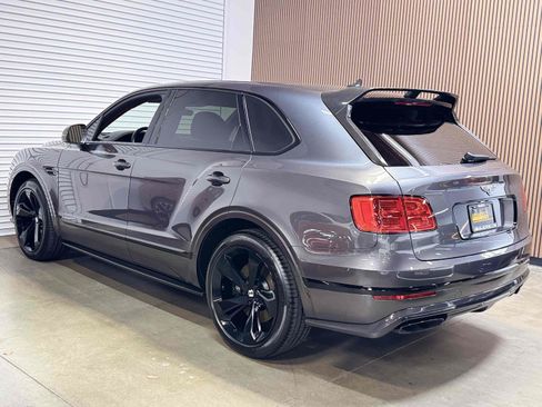 Used 2018 Bentley Bentayga AWD/4WD image 66