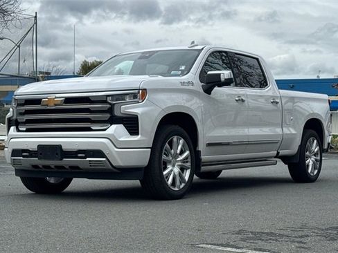 Used 2022 Chevrolet Silverado 1500 High Country w/ High Country Premium Package image 8