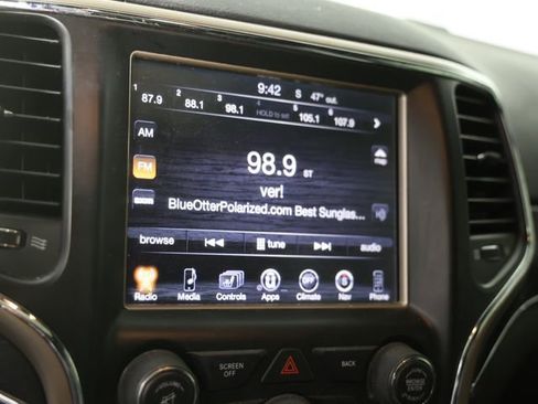 Used 2017 Jeep Grand Cherokee Limited w/ Luxury Group II image 6