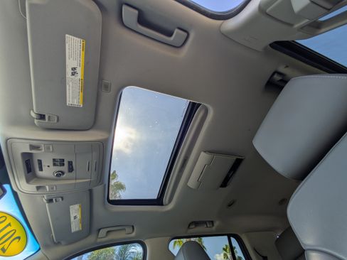 Used 2018 Chevrolet Tahoe LT RWD image 30
