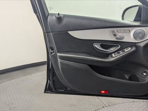 Used 2018 Mercedes-Benz C 300 4MATIC Sedan w/ Multimedia Package image 14