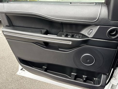 Used 2019 Ford Expedition XLT w/ Equipment Group 201A image 11