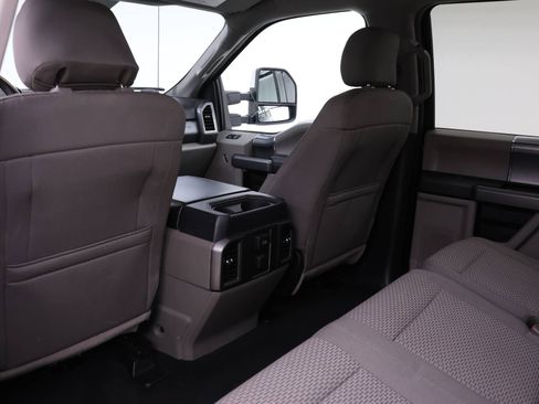 Used 2017 Ford F250 XLT w/ XLT Premium Package image 12