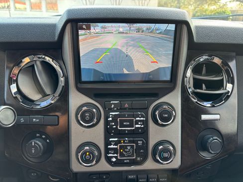 Used 2016 Ford F250 Platinum w/ FX4 Off-Road Package image 27