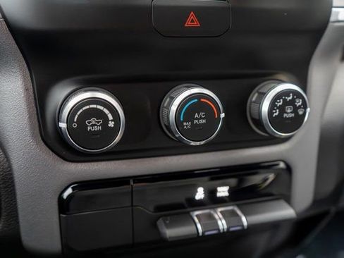 Used 2022 RAM 1500 Big Horn AWD/4WD image 29