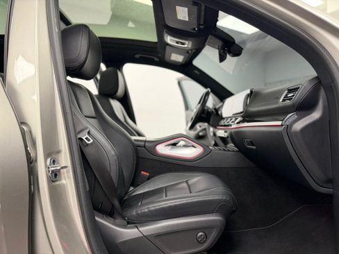 Used 2022 Mercedes-Benz GLS 450 4MATIC image 36