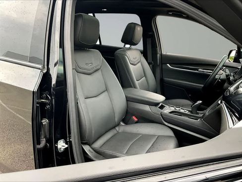 Used 2024 Cadillac XT6 Sport w/ LPO, Floor Liner Package AWD/4WD image 32