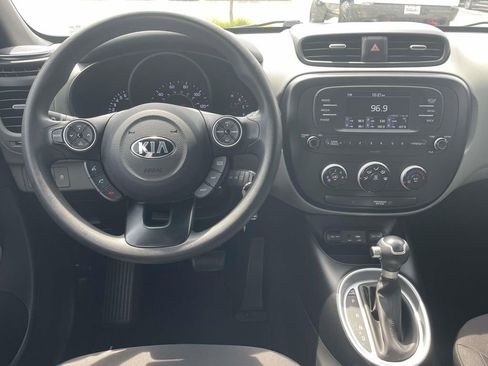 Used 2018 Kia Soul FWD image 15