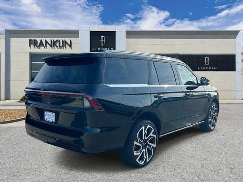 New 2026 Lincoln Navigator Reserve AWD/4WD image 7