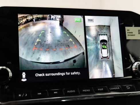 New 2025 Mitsubishi Outlander SE image 12