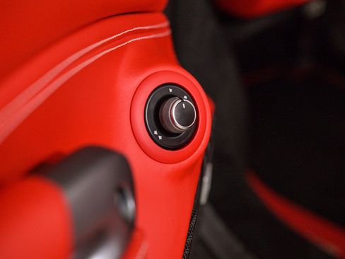 Certified 2023 Ferrari F8 Tributo RWD image 40
