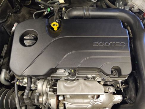 Used 2023 Chevrolet Malibu LT image 30