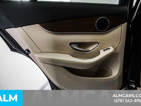 Used 2022 Mercedes-Benz GLC 300 w/ Premium Package Lite image 48