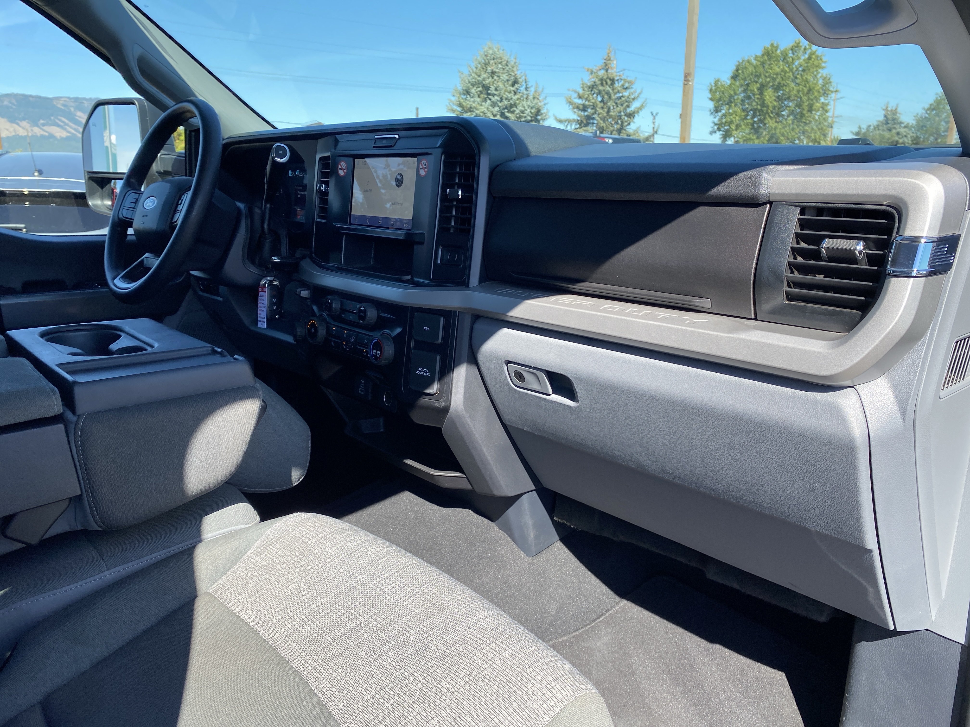 Used 2025 Ford F250 XLT AWD/4WD image 30