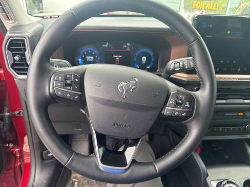 Used 2025 Ford Bronco Sport Outer Banks AWD/4WD image 14