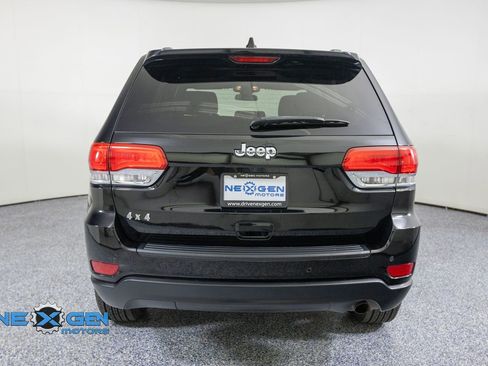 Used 2019 Jeep Grand Cherokee Laredo AWD/4WD image 6