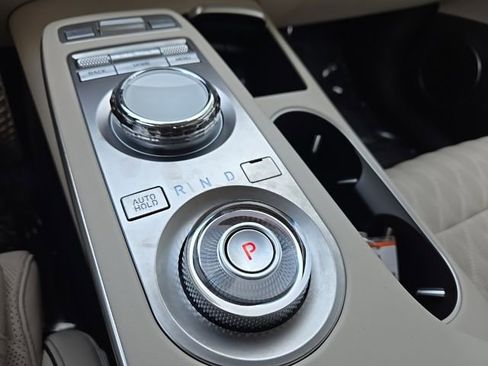 Used 2025 Genesis GV70 3.5T Sport w/ Sport Advanced Package image 39