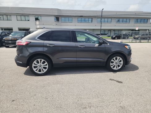 Used 2020 Ford Edge Titanium w/ Equipment Group 301A FWD image 6