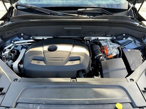 Used 2022 Volvo XC90 T8 Inscription Expression image 9